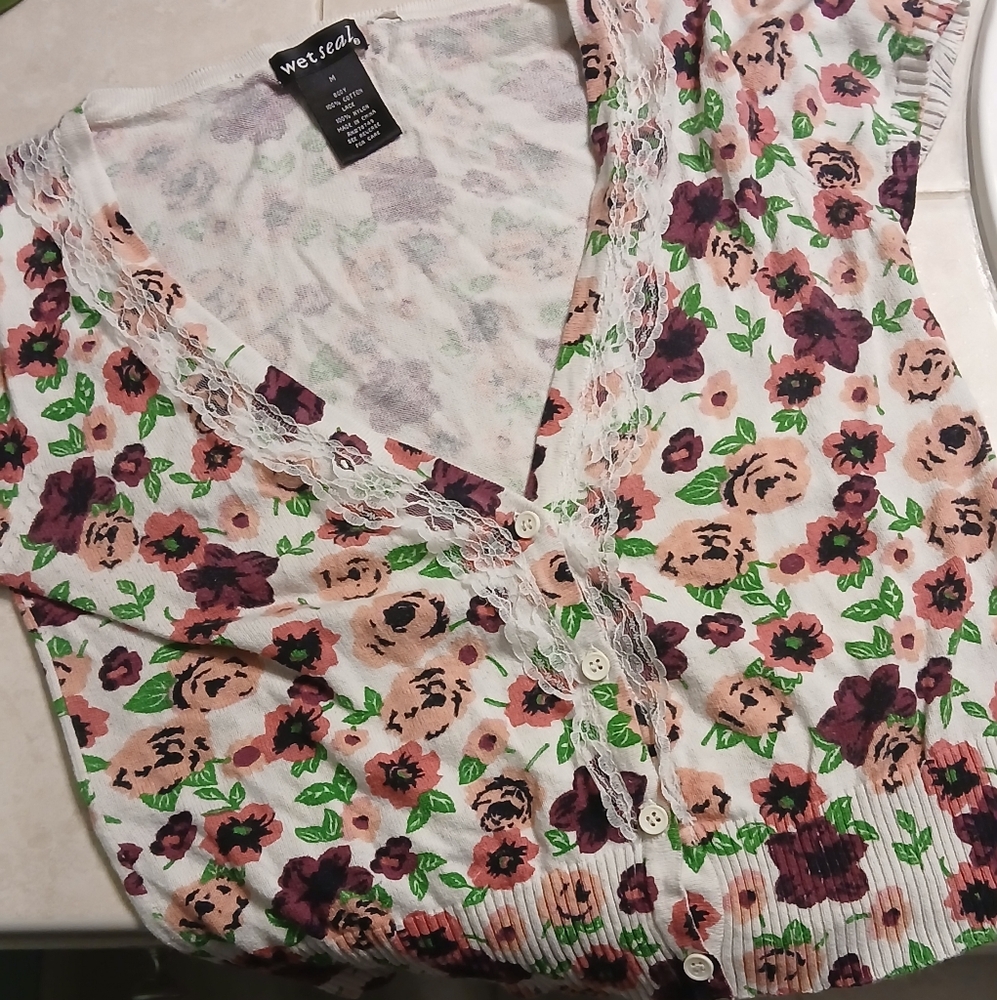 Wet seal short sleeve top